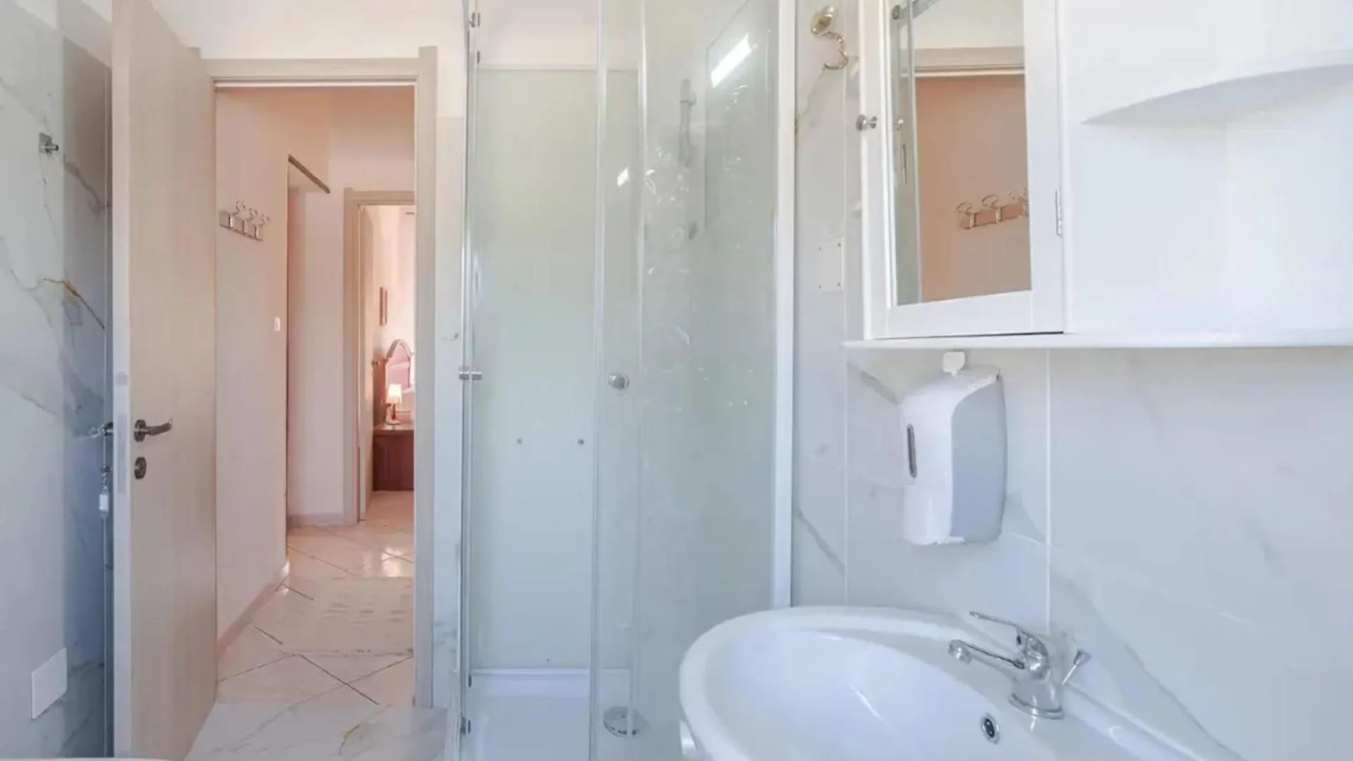 Holiday home Charming House In Fontane Bianche With Private Garden Villa